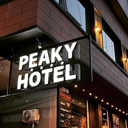 Peaky Hotel Durrës Exterior foto